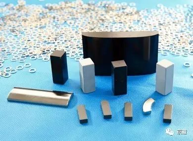 國民手機用眼行為大數據報告與鑄造材料技術研發的交叉分析